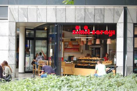 1149044_10201308610373834_618298565_n