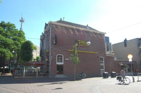 558517_10201308724576689_88615487_n