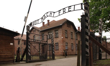 4-Auschwitz1.jpg